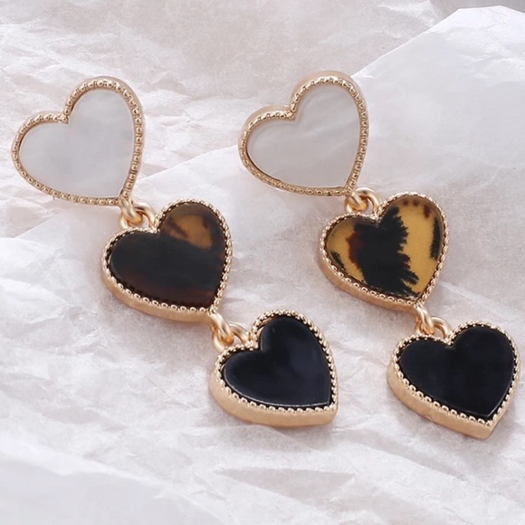 Jewelry - ✨ Animal Print Heart Trio Trendy Drop Earrings ✨